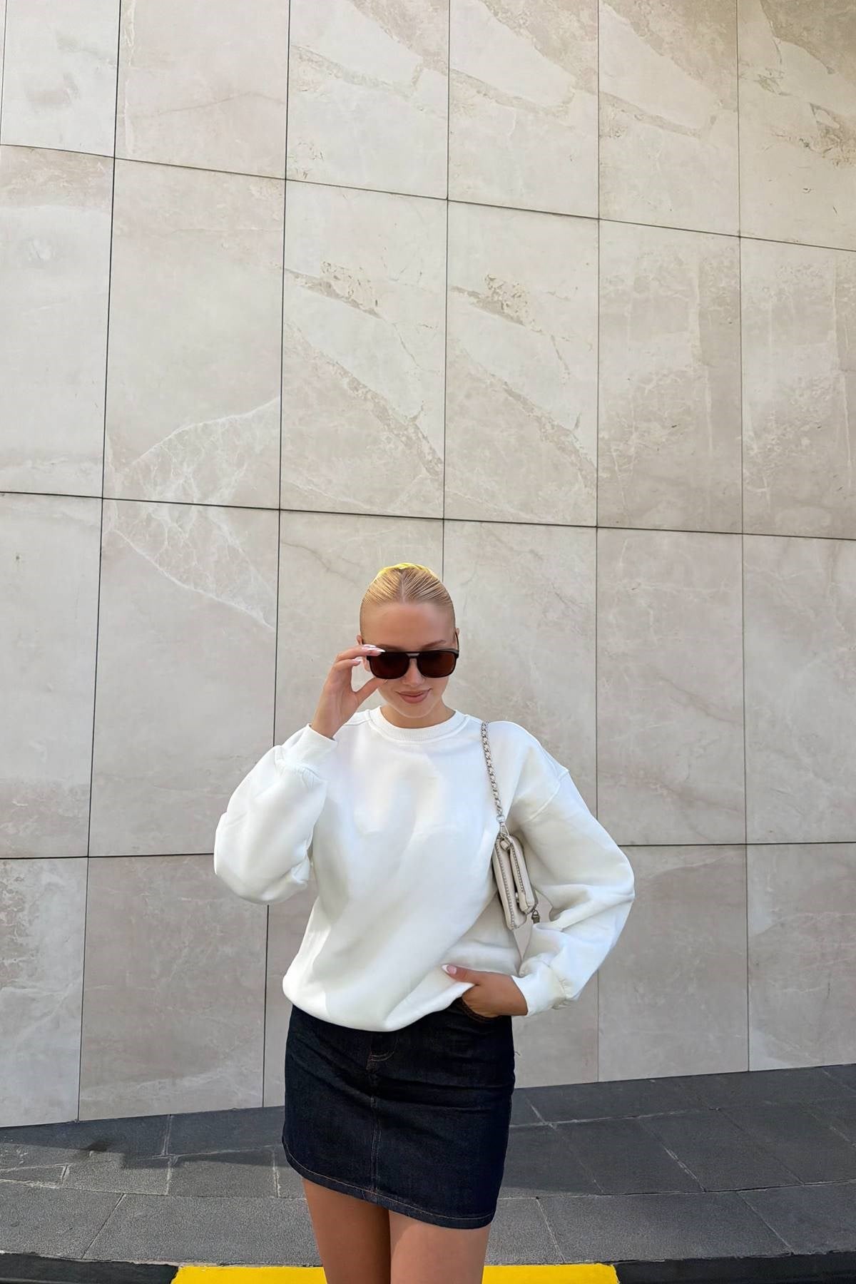 BİSİKLET YAKA OMUZ ROBALI SWEATSHIRT
