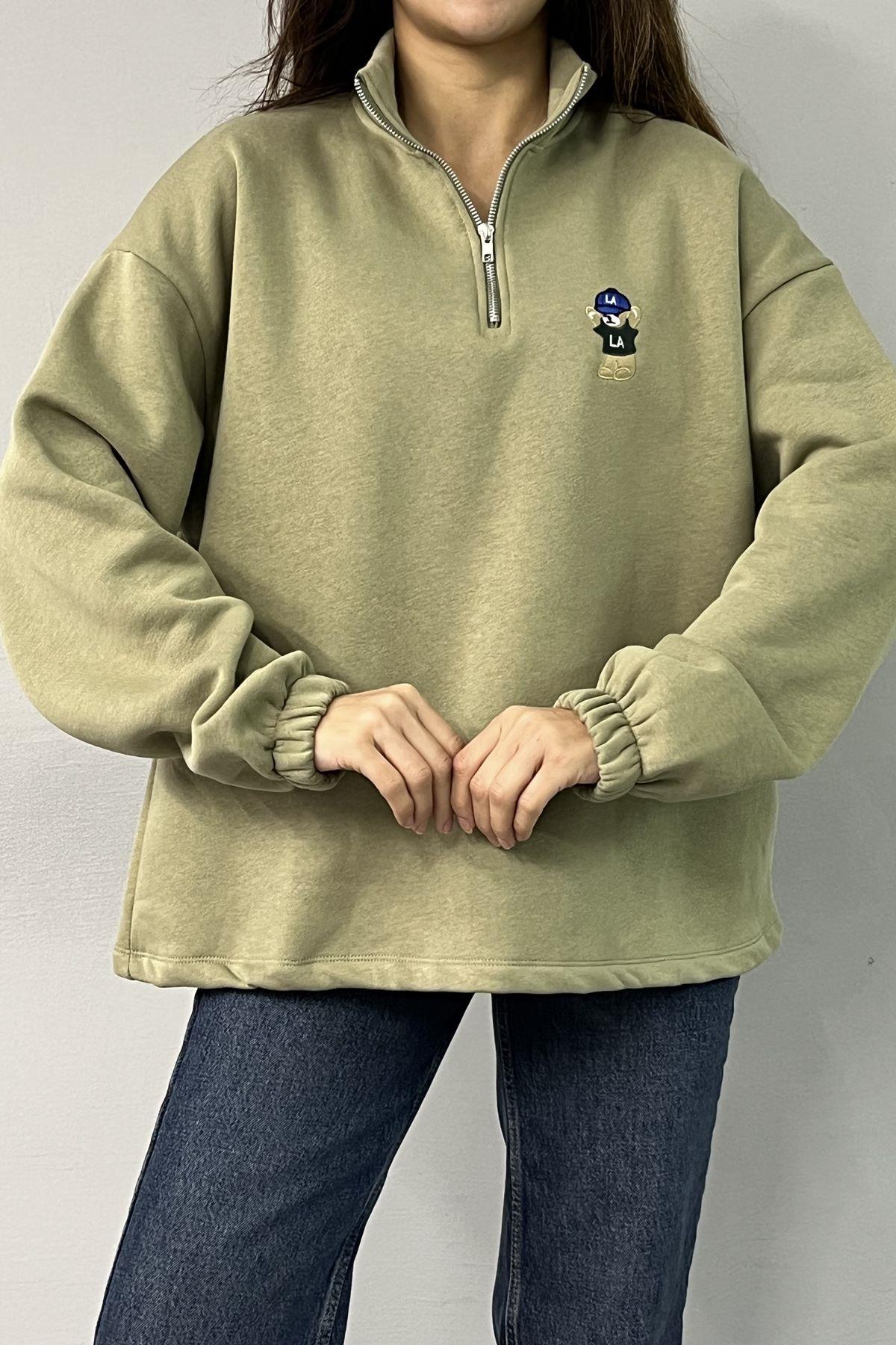 FERMUARLI NAKIŞLI DETAYLI SWEATSHIRT