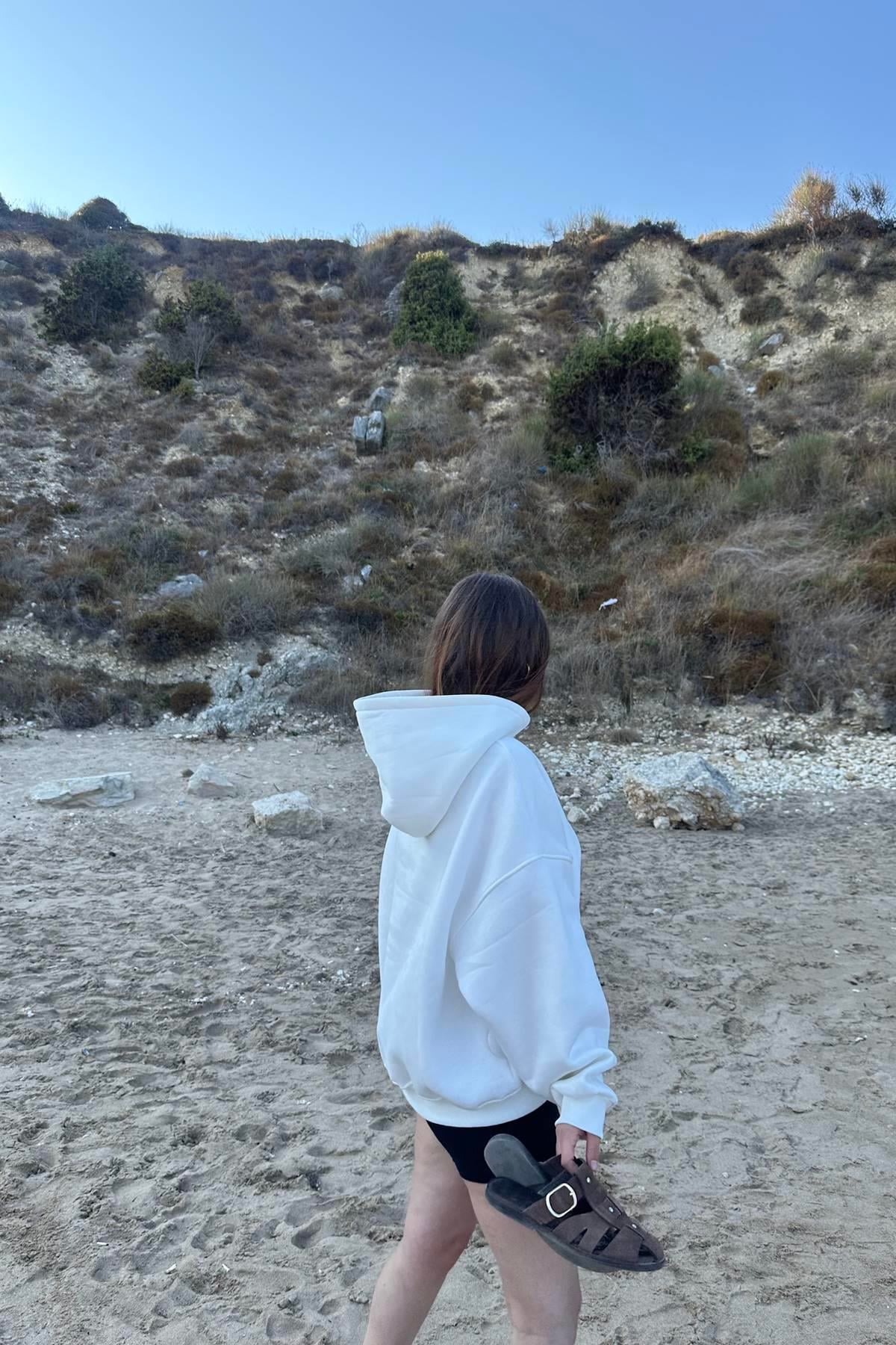 KAPŞONLU CEPLİ SWEATSHIRT