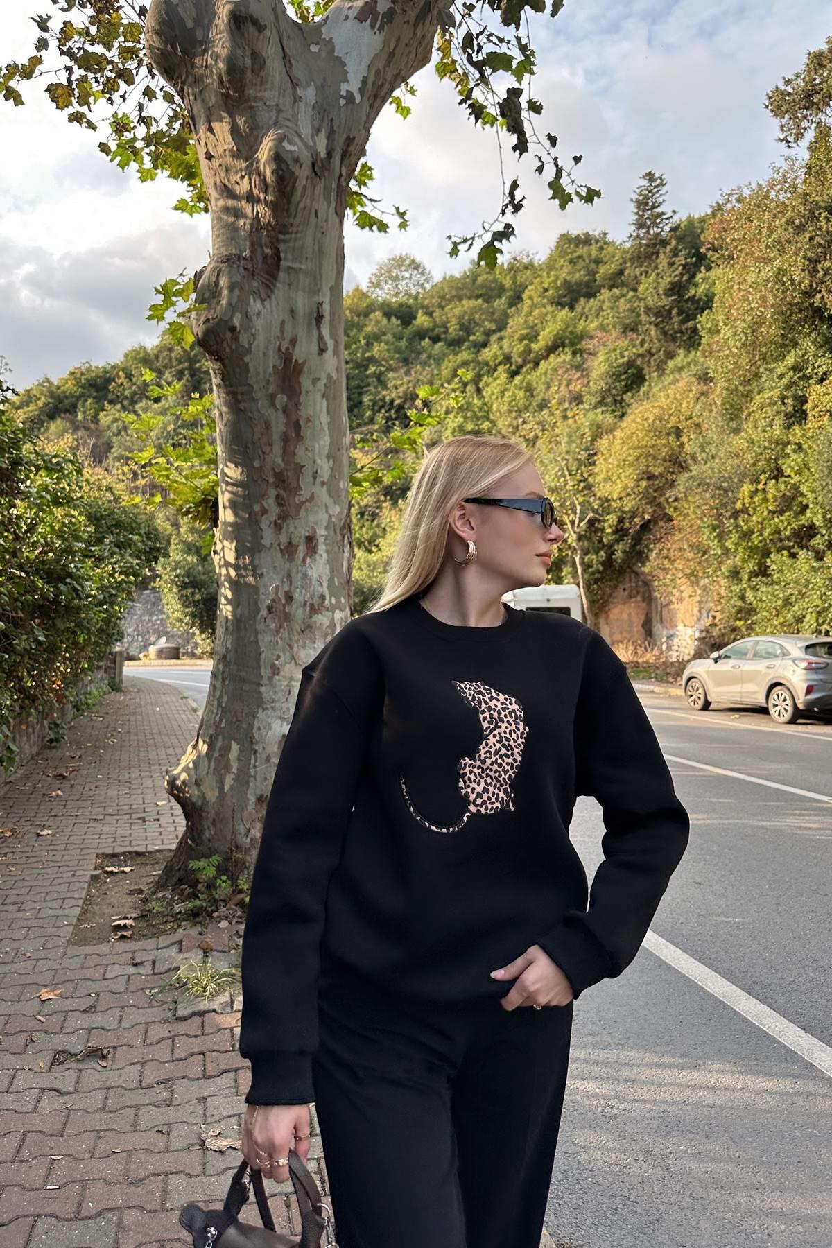 NAKIŞ DETAY SWEATSHIRT