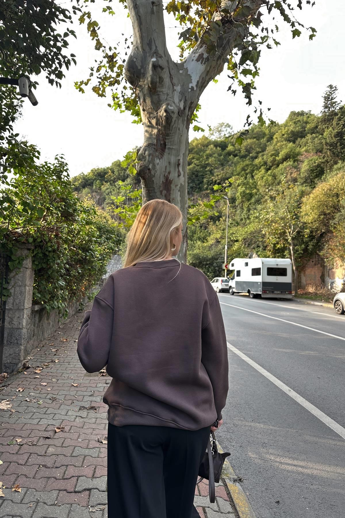NAKIŞ DETAY SWEATSHIRT