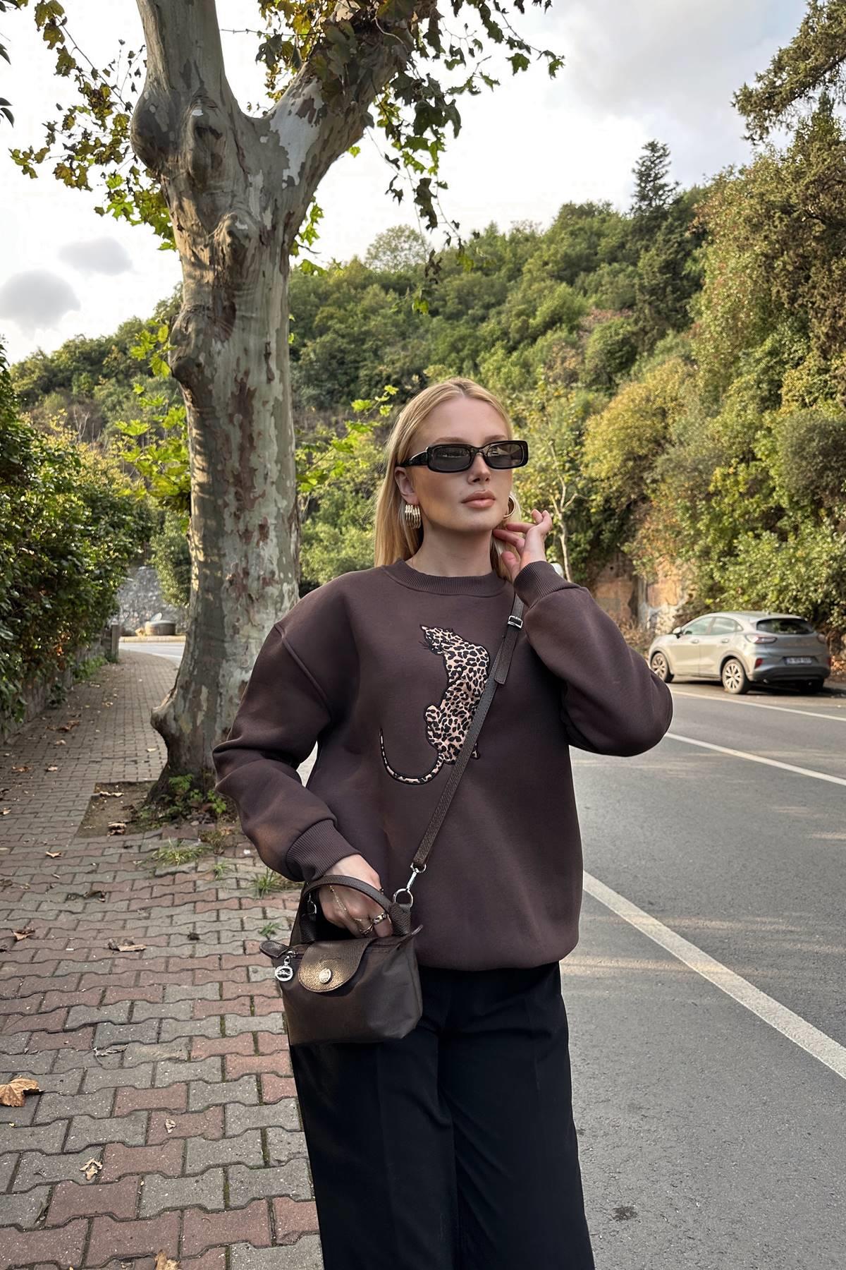 NAKIŞ DETAY SWEATSHIRT