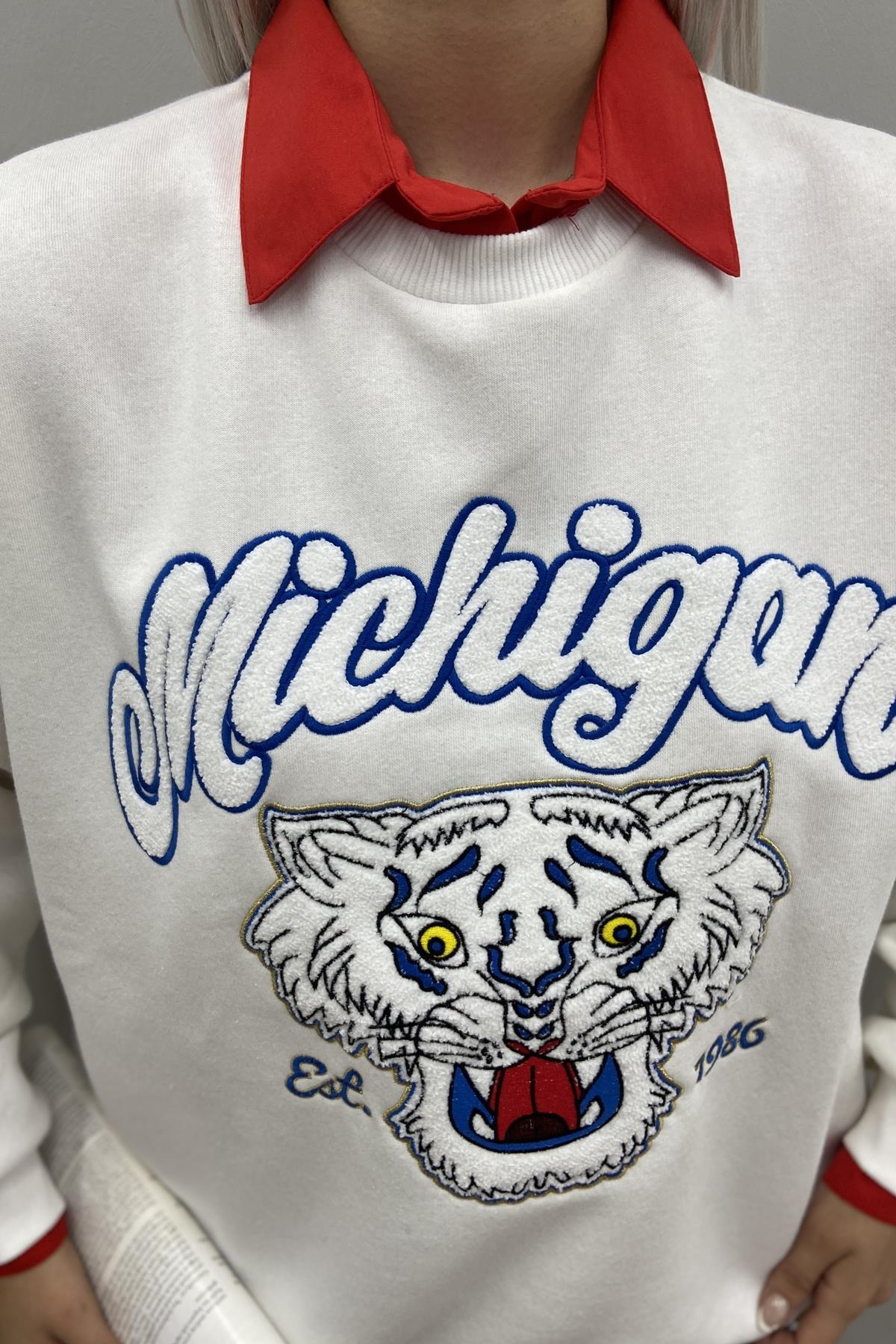 NAKIŞ DETAYLI SWEATSHIRT