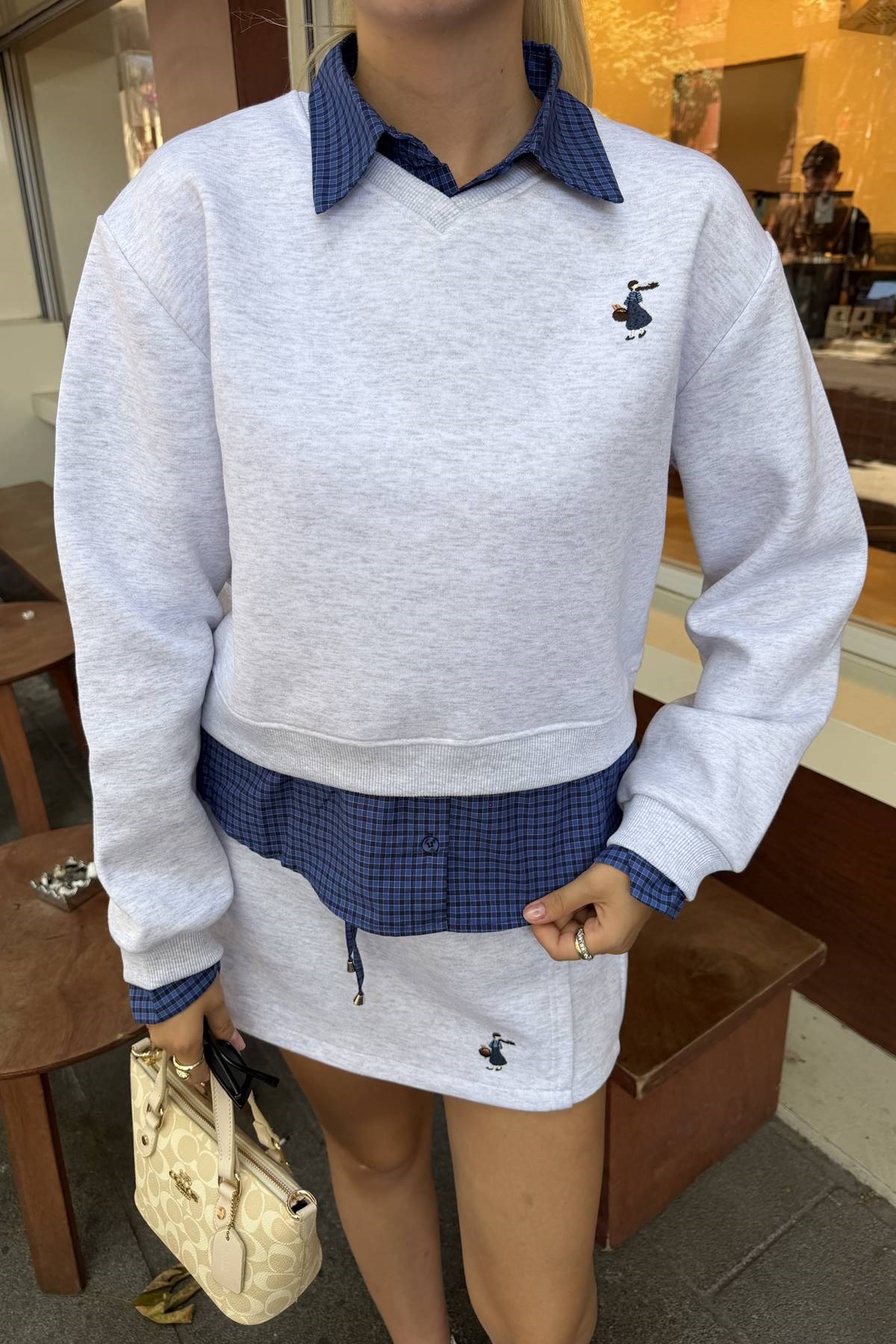 NAKIŞ DETAYLI SWEATSHIRT