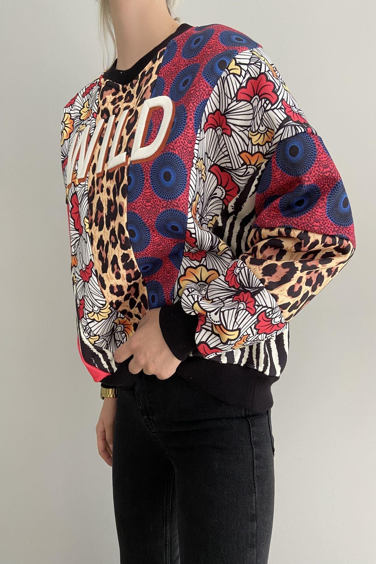 PATCH DESEN ÖNÜ NAKIŞLI SWEAT