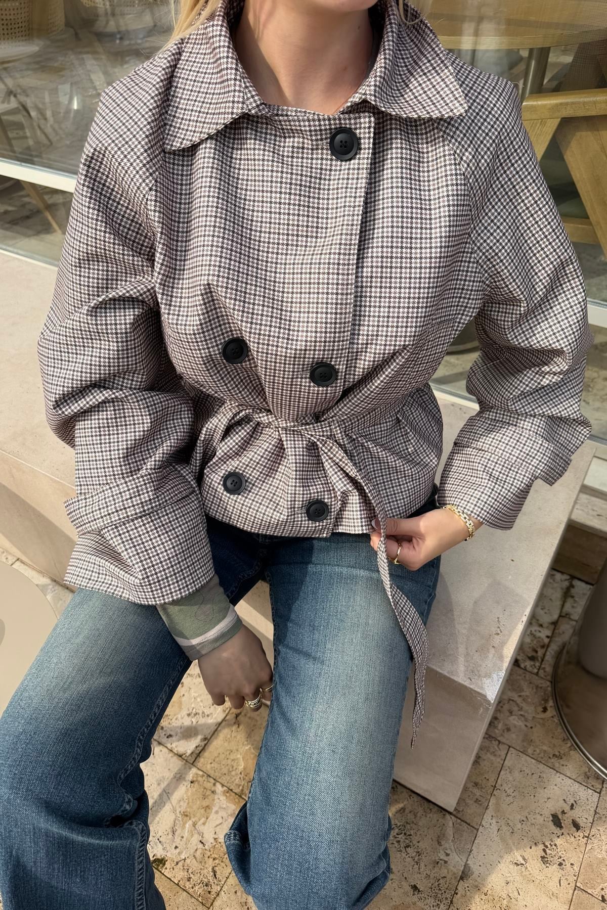 REGLAN KOL PİTİKARE KISA TRENÇ