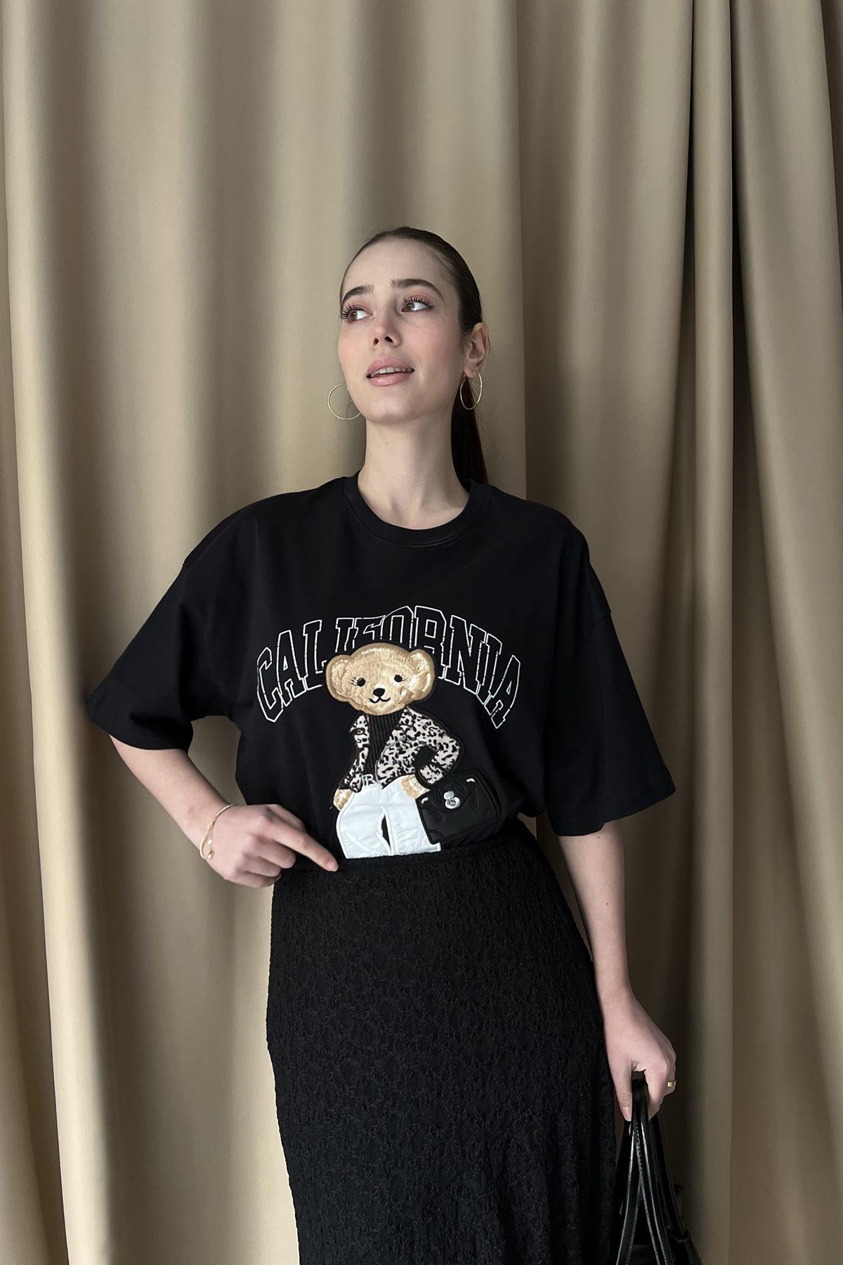 APLİKE AYICIK DETAY TSHIRT