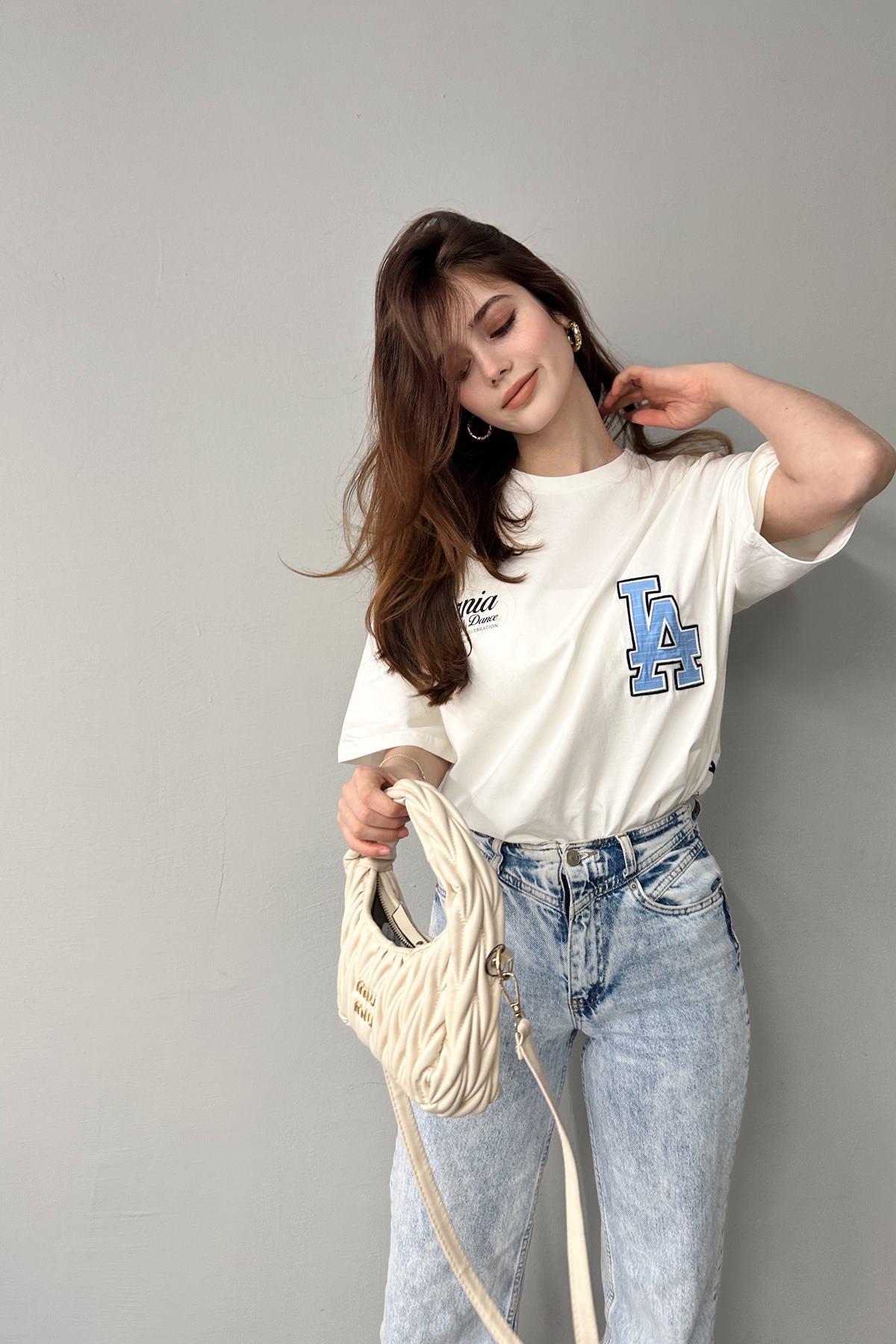 BASKI VE NAKIŞ DETAYLI TSHIRT