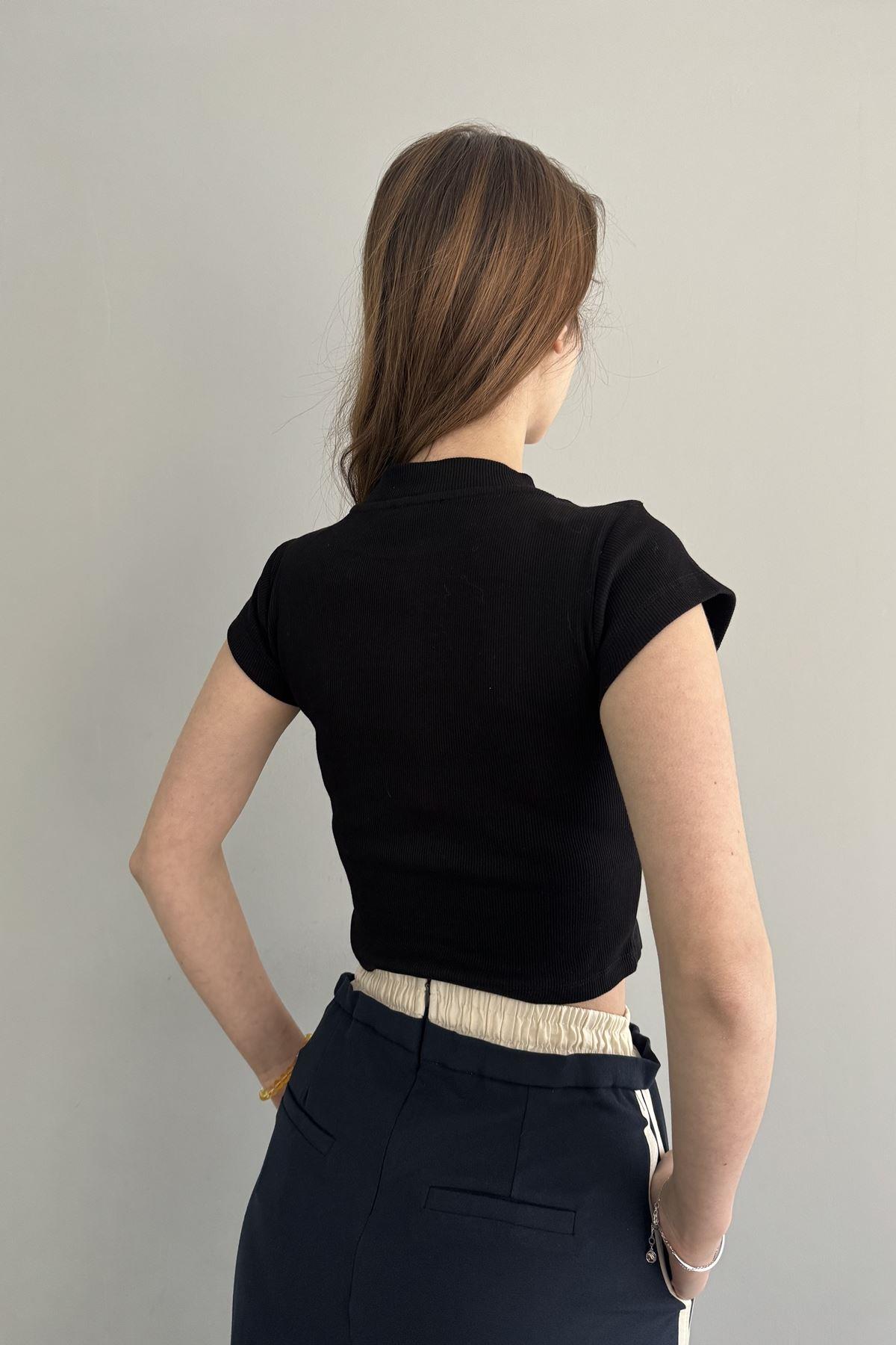 BASKILI TSHIRT