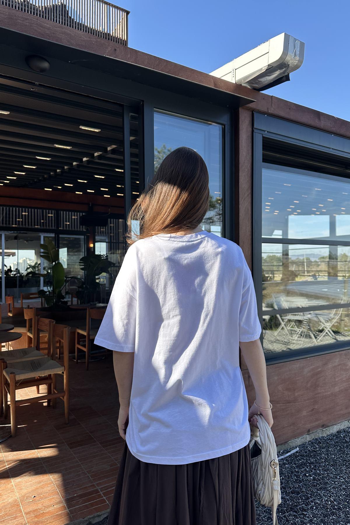 BASKILI TSHIRT