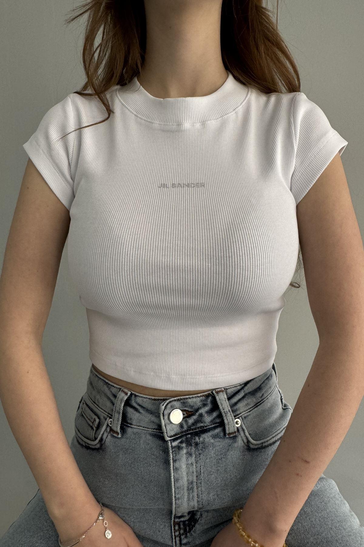 BASKILI TSHIRT