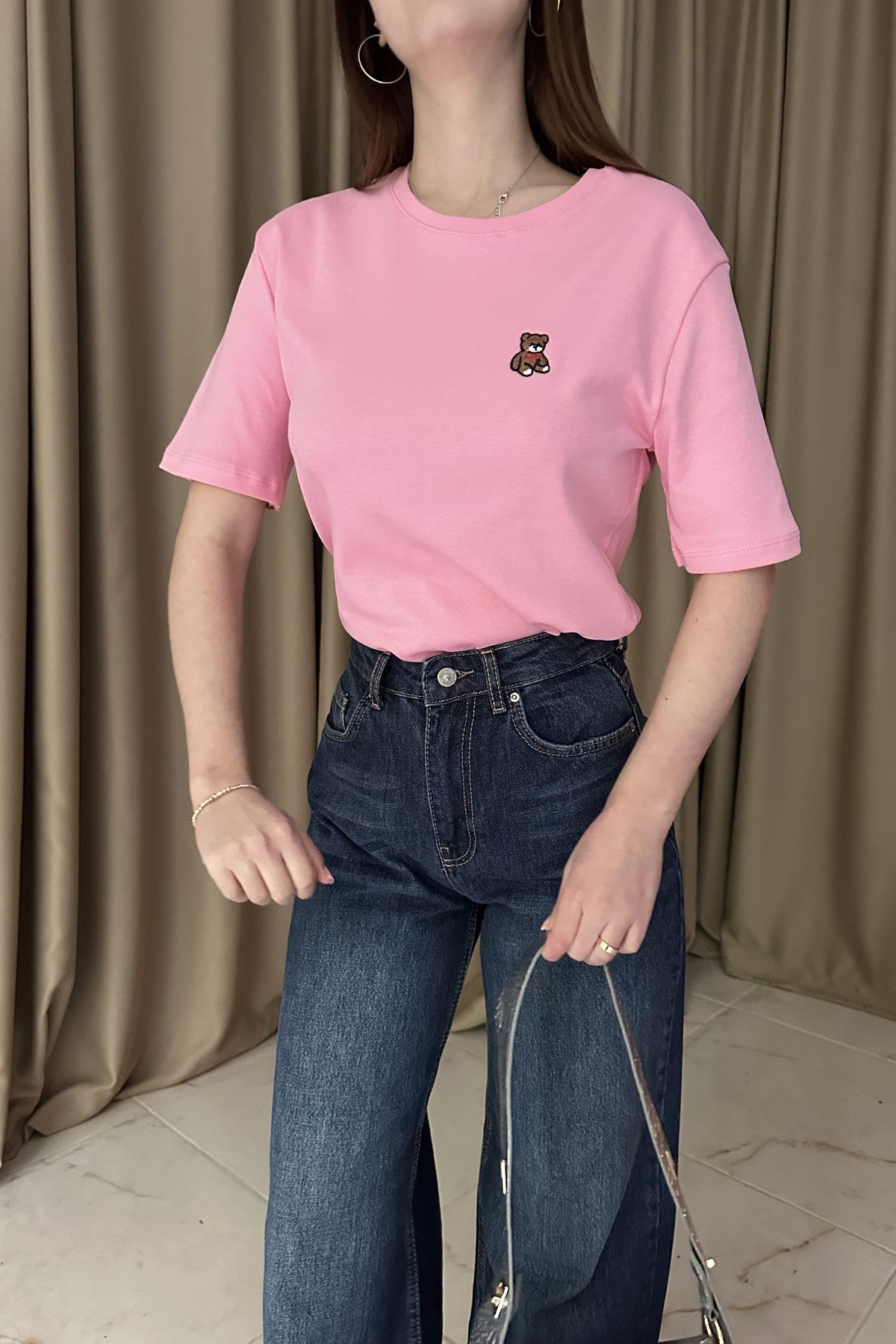 BİSİKLET YAKA AYICIK NAKIŞLI TSHIRT