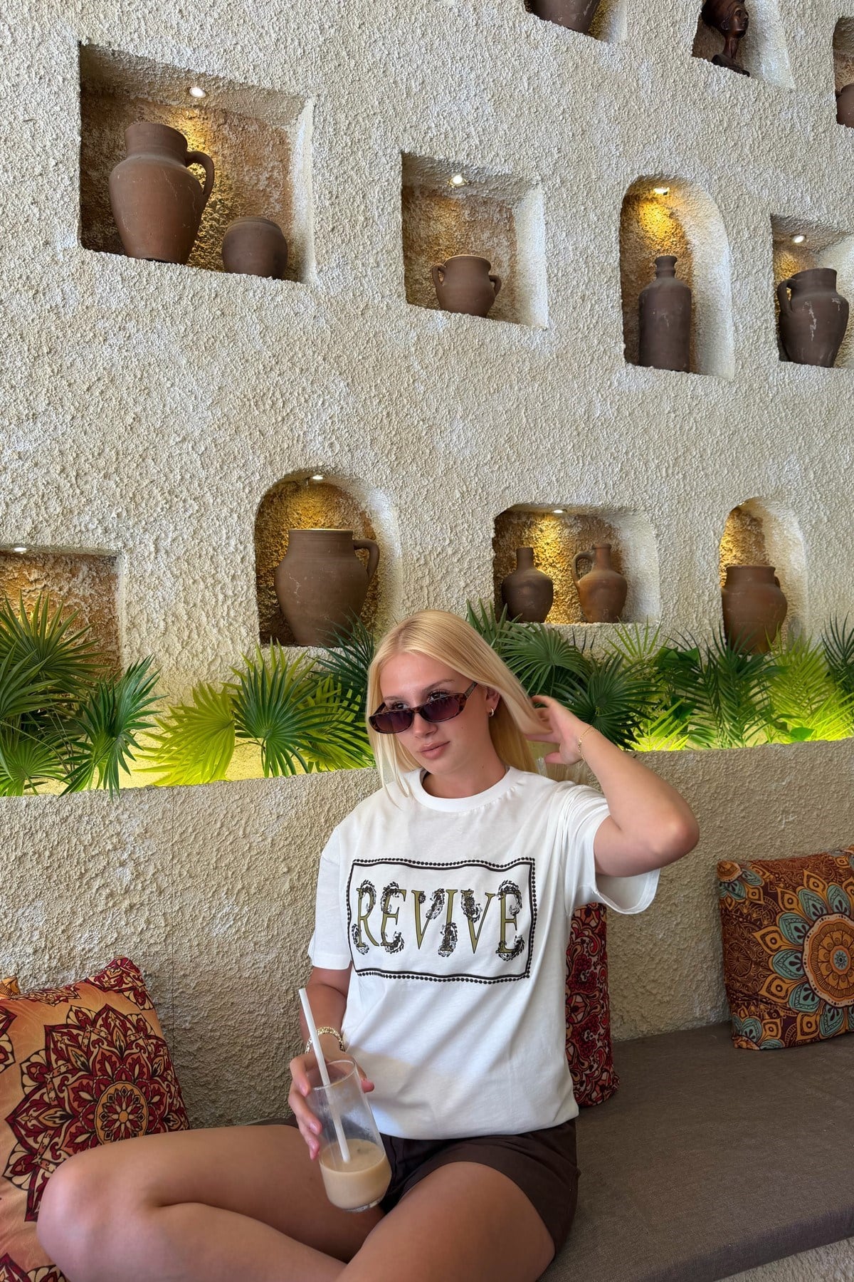 BİSİKLET YAKA BASKI VE NAKIŞ DETAY TSHIRT
