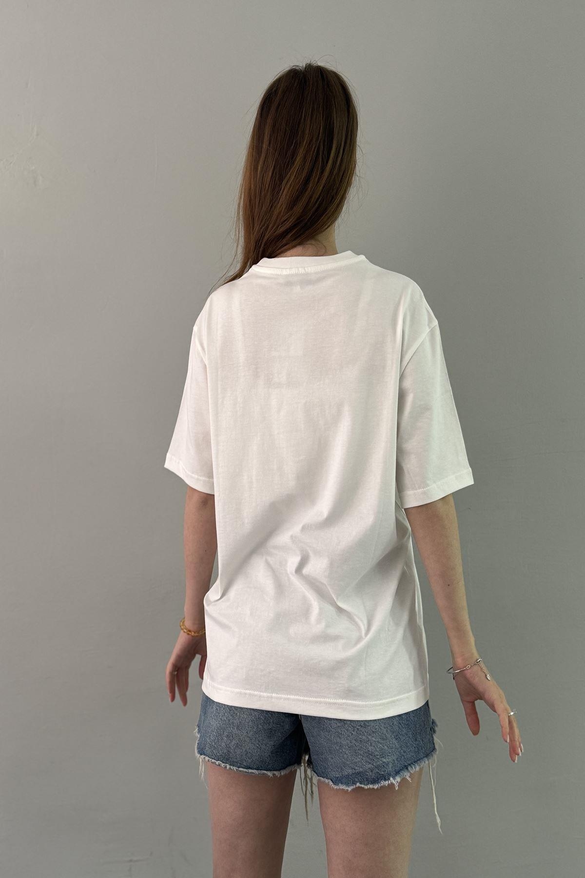 BİSİKLET YAKA NAKIŞ DETAY TSHIRT