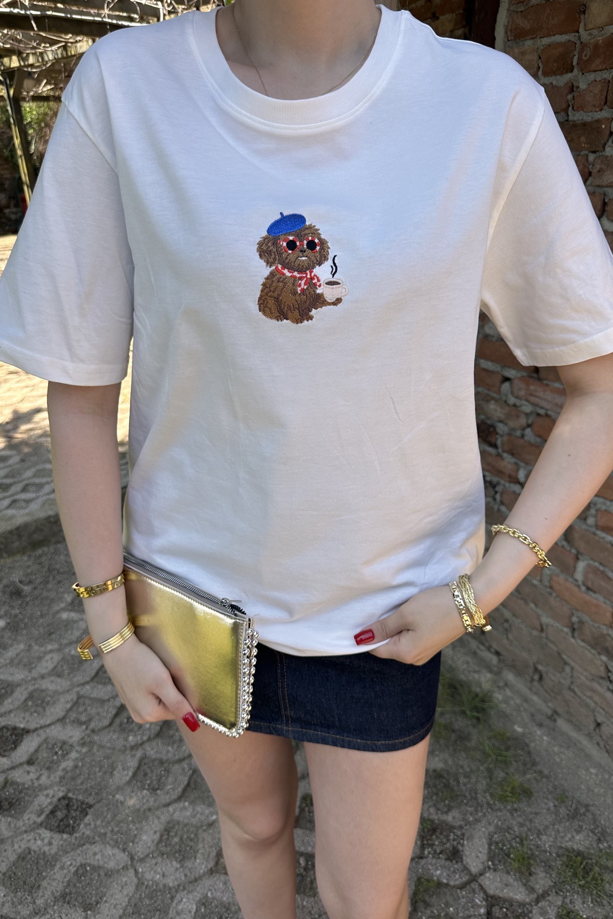 BİSİKLET YAKA NAKIŞ DETAYLI TSHIRT