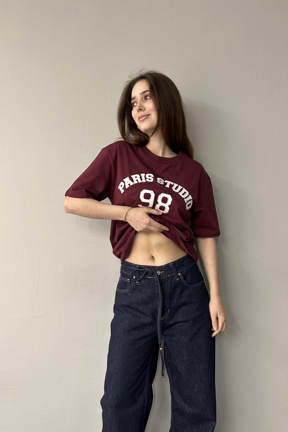 BİSİKLET YAKA NAKIŞ DETAYLI TSHIRT