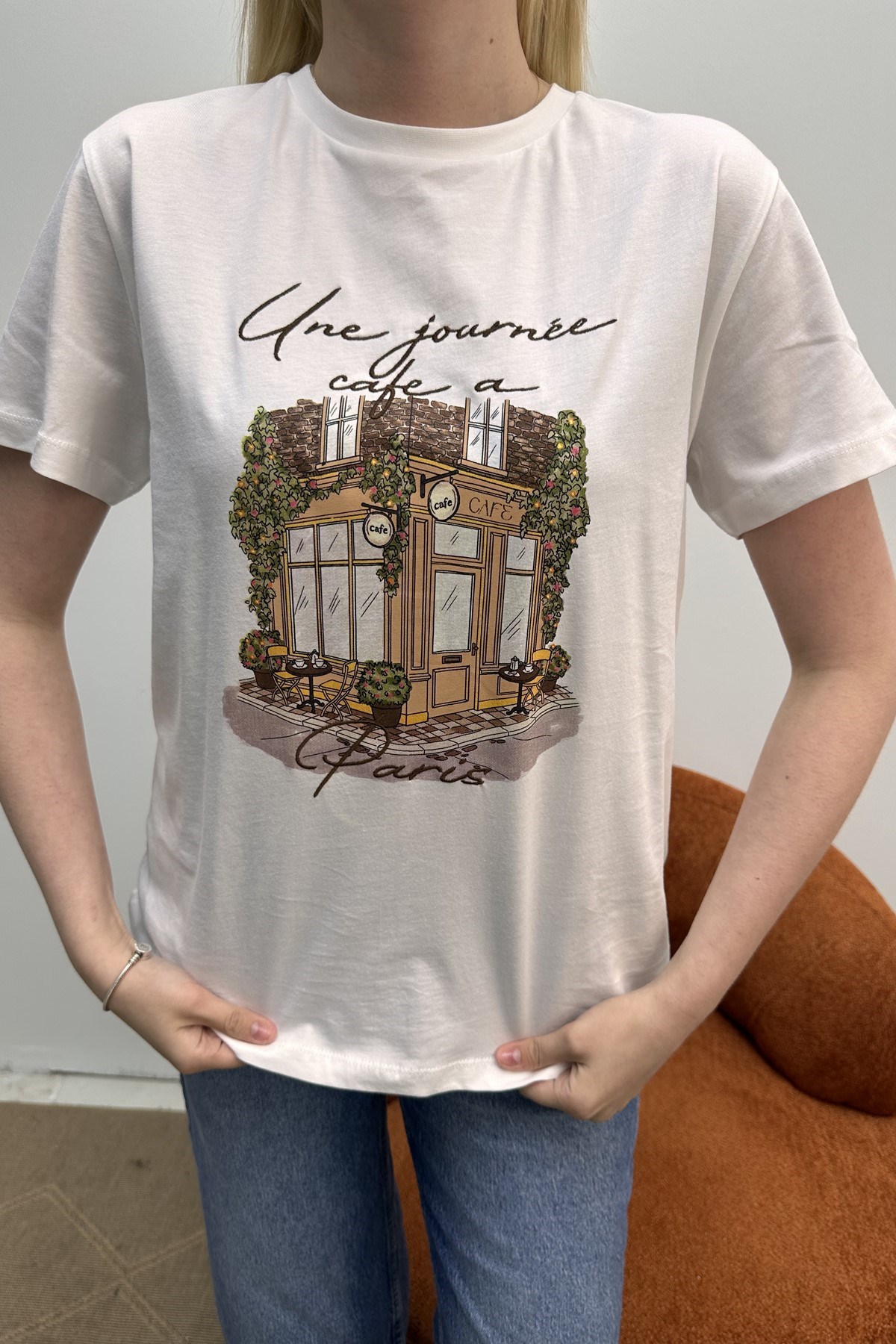 BİSİKLET YAKA NAKIŞ VE BASKI DETAY TSHIRT