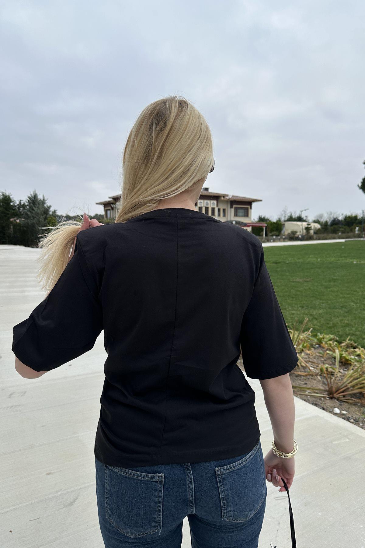 BİSİKLET YAKAA DÜĞÜM DETAYLI TSHIRT
