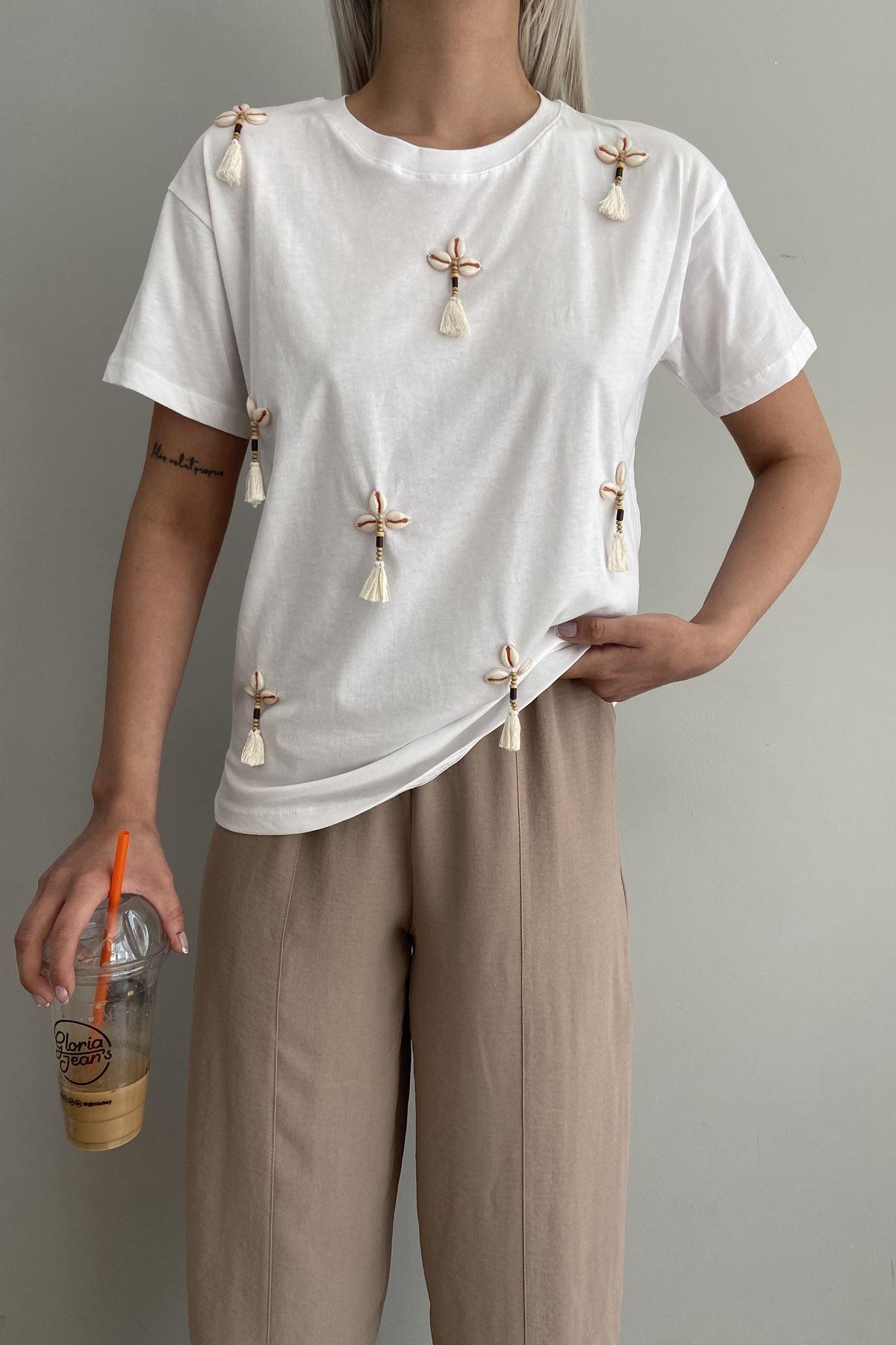 DENİZ KABUĞU AKSESUARLI TSHIRT