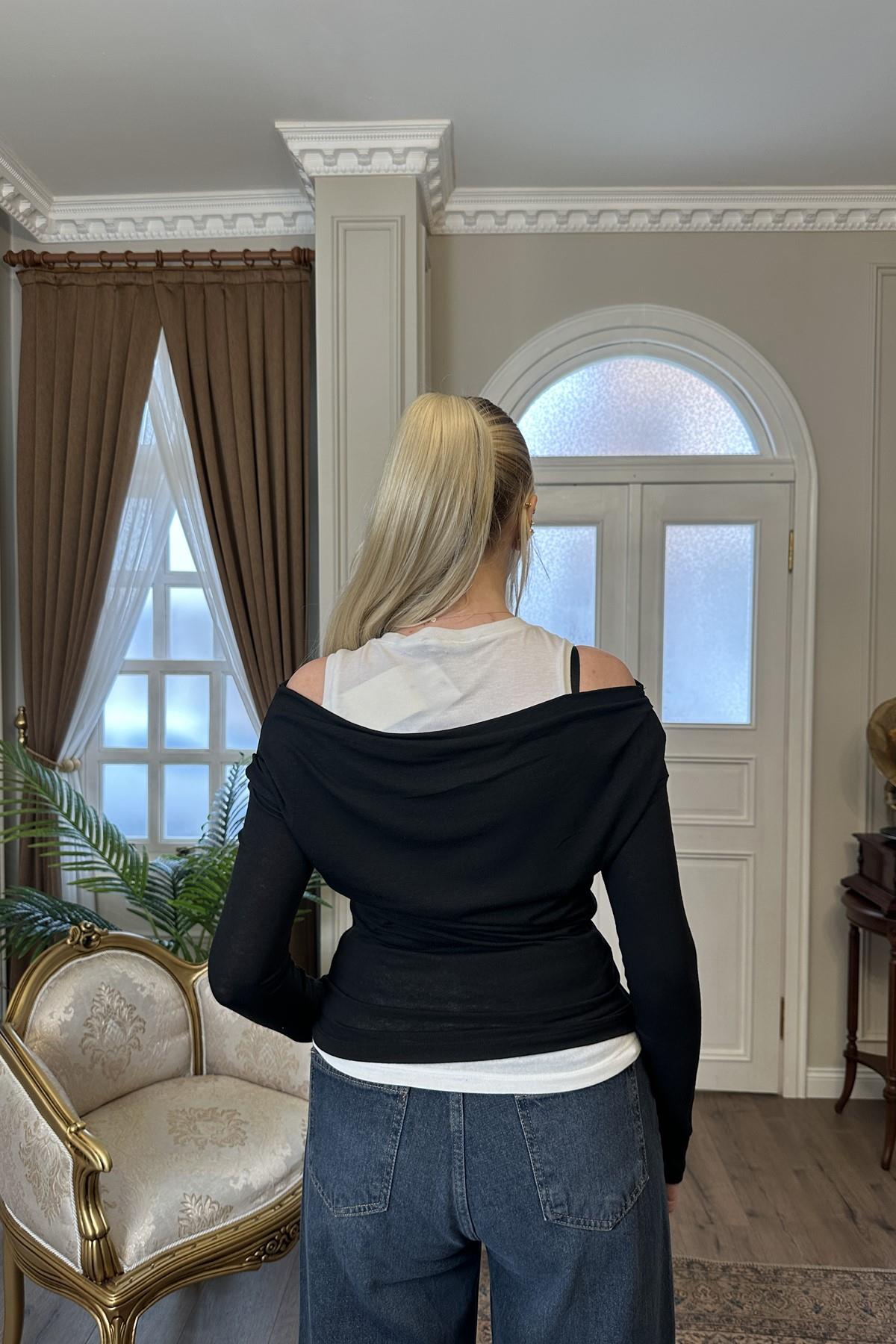 İÇİ ATLET DETAYLI TSHIRT