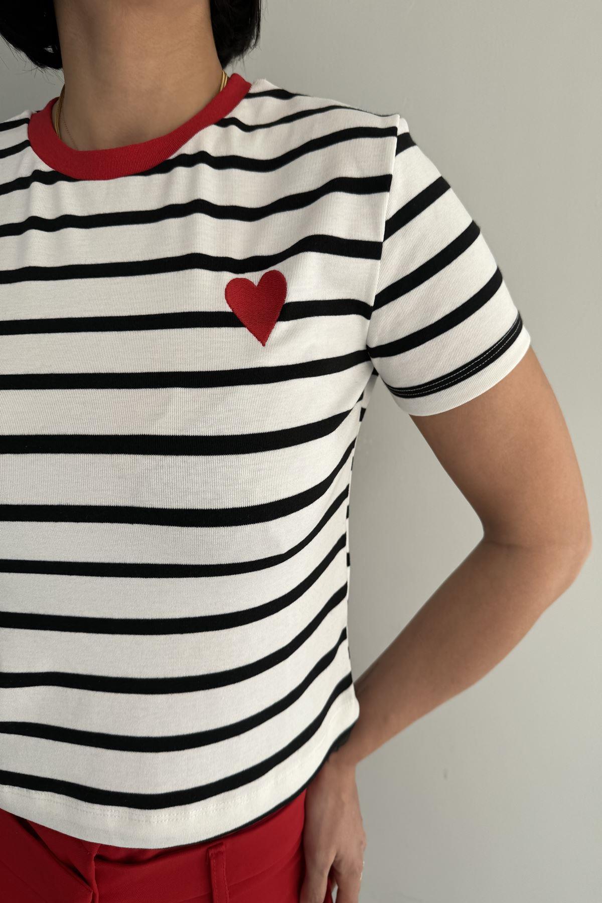 KALP NAKIŞLI ÇİZGİLİ CROP TSHIRT