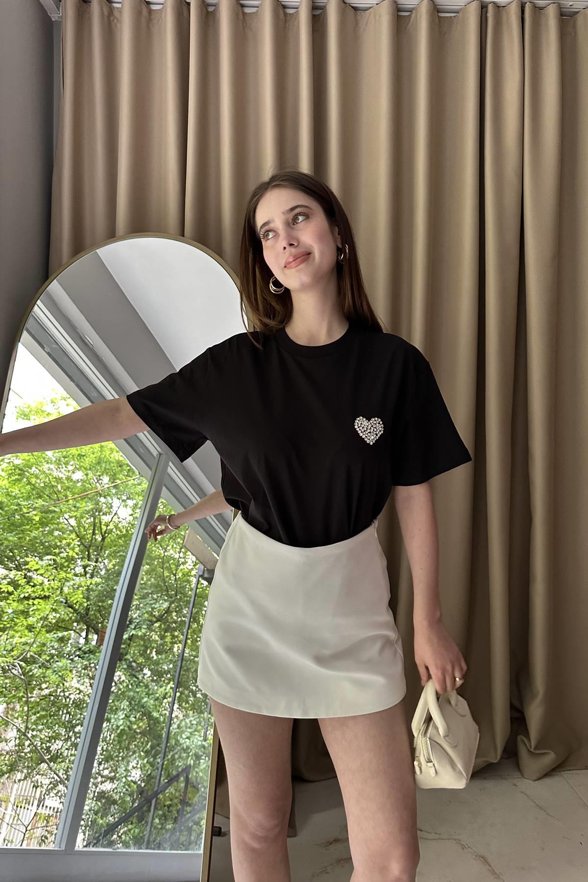 KALP TAŞ DETAYLI TSHIRT