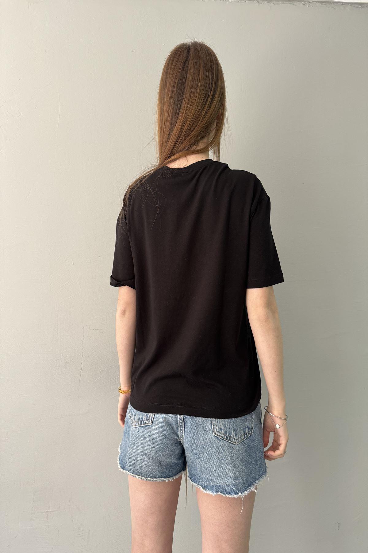 KALPLİ TAŞ DETAY TSHIRT