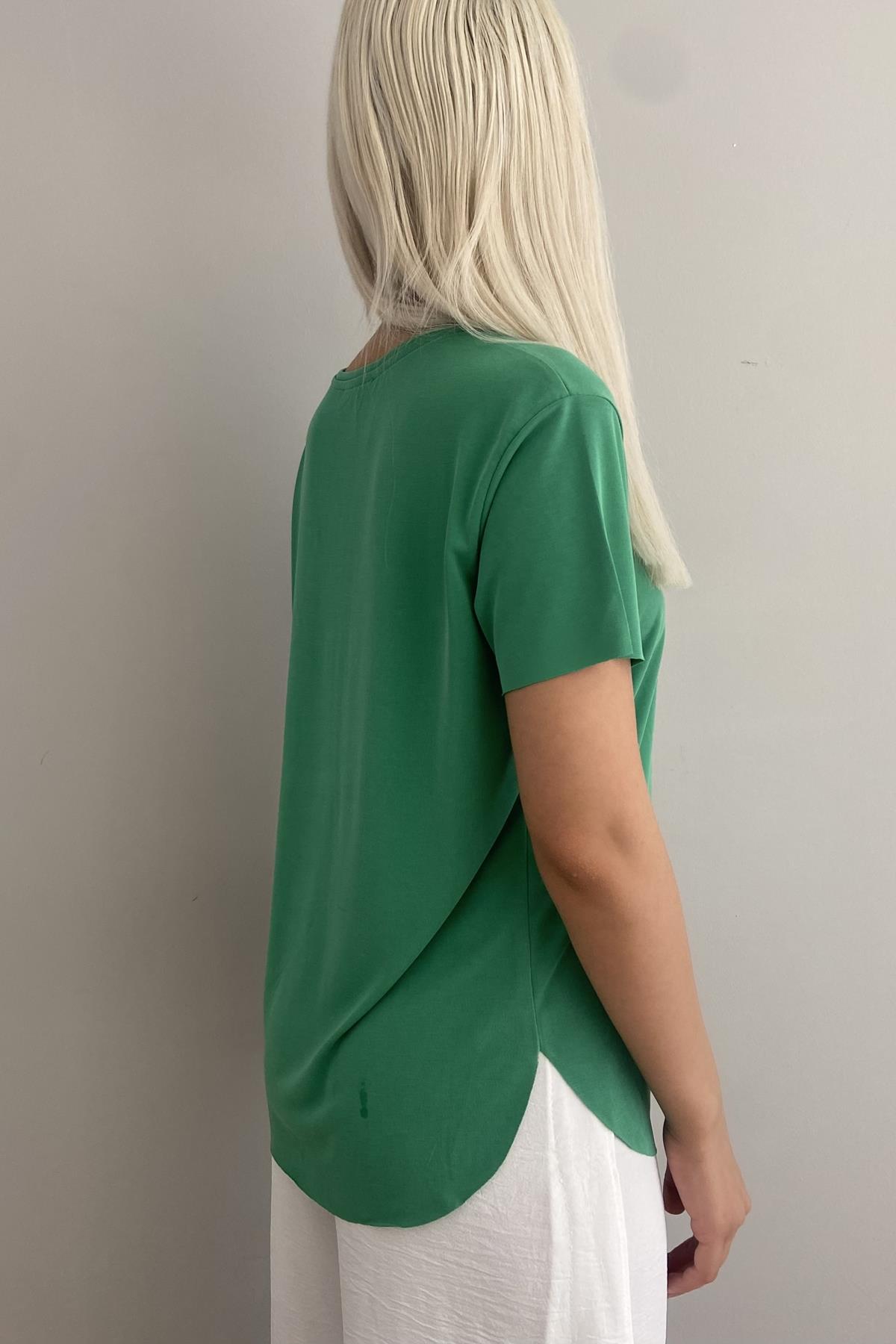 OYSHO BİSKLET YAKA TSHIRT