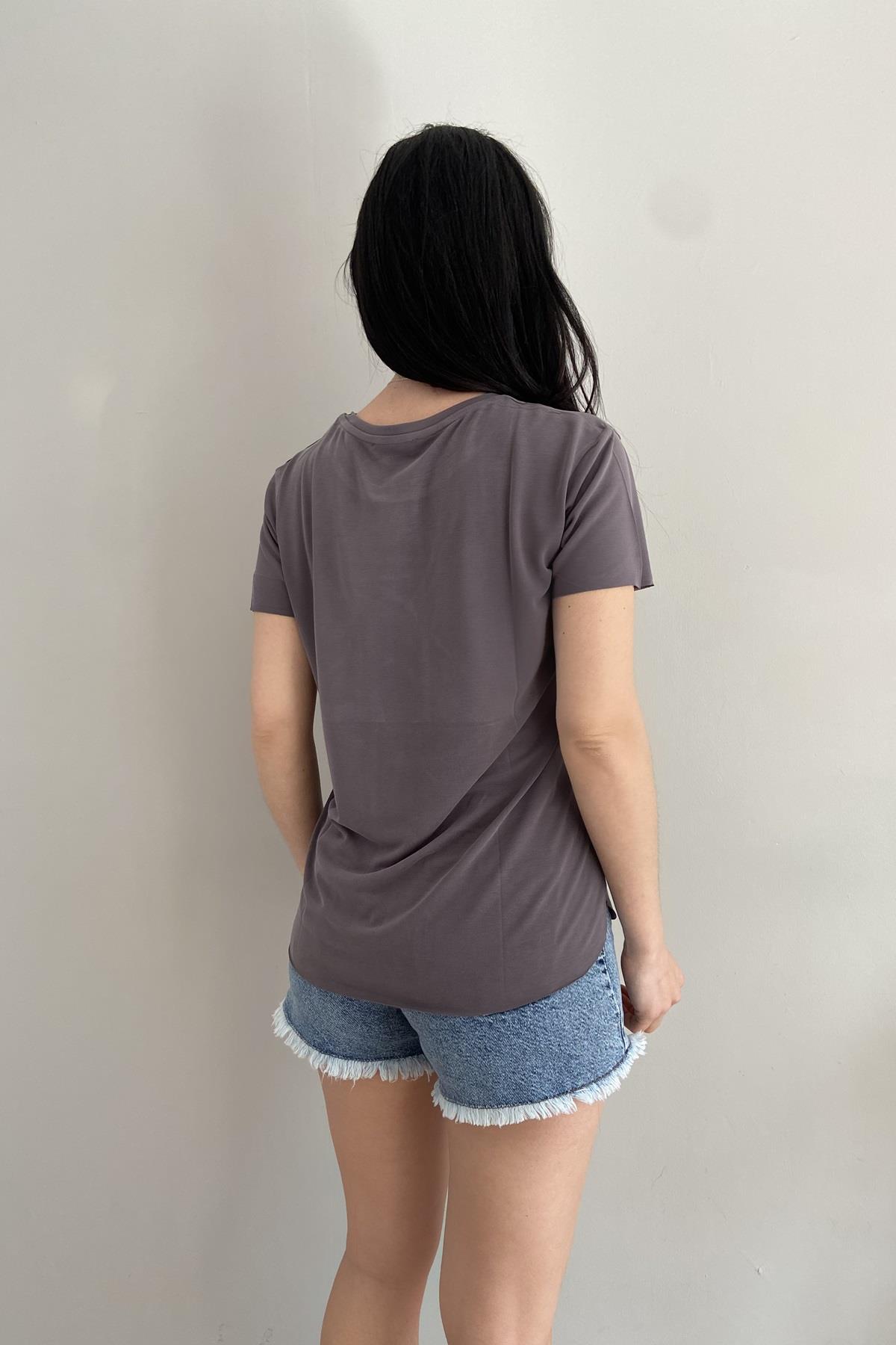 OYSHO MODEL TSHIRT