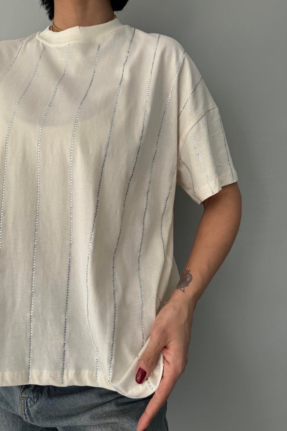 TAŞ DETAYLI TSHIRT