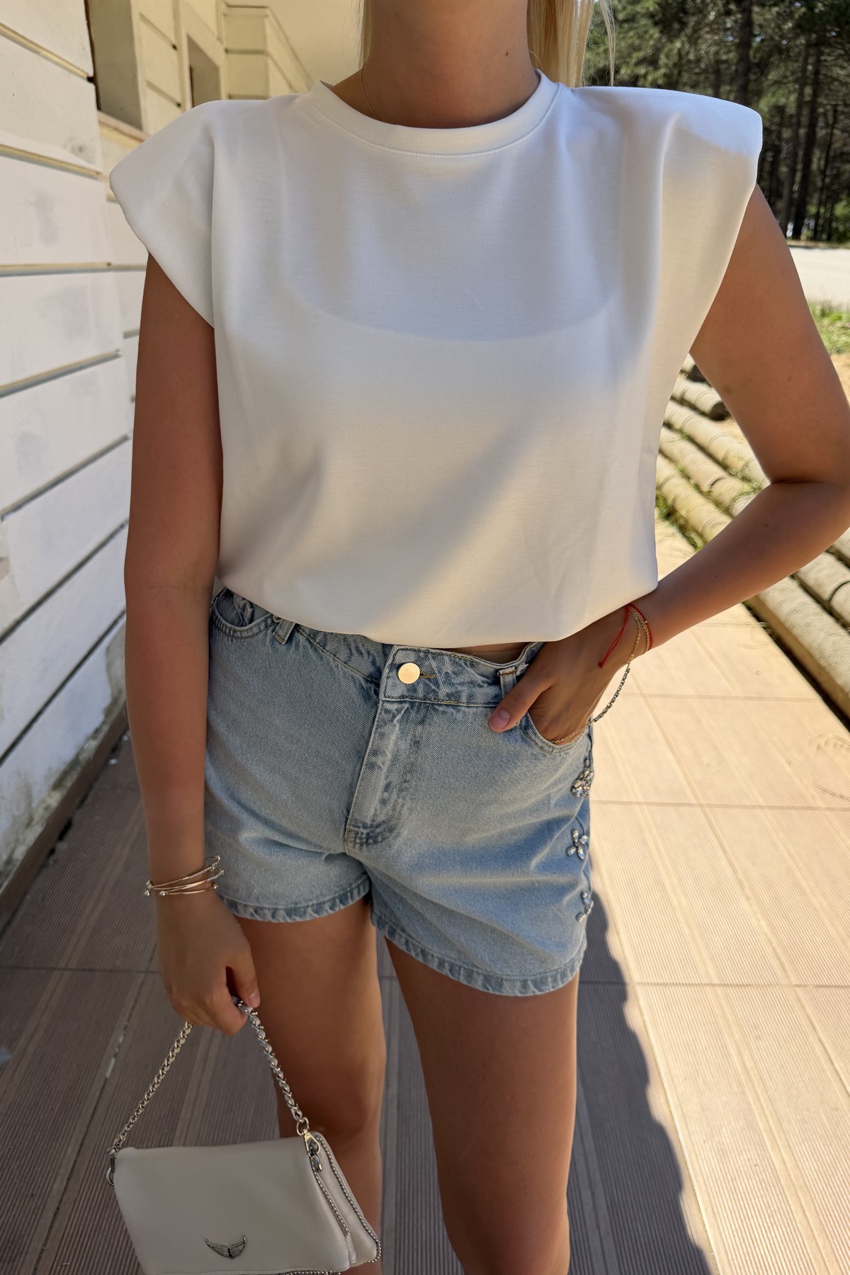 VATKA DETAY TSHIRT