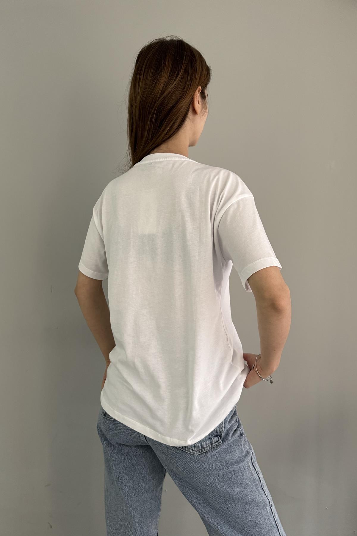 YAKASII TAŞLI TSHIRT