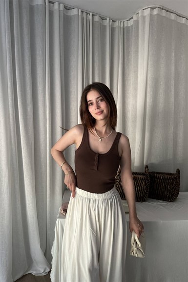 ASKILI ÇITÇIT DETAYLI ATLET