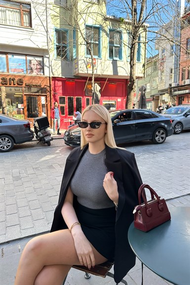 DİK YAKA DANTEL DETAY TRIKO ATLET