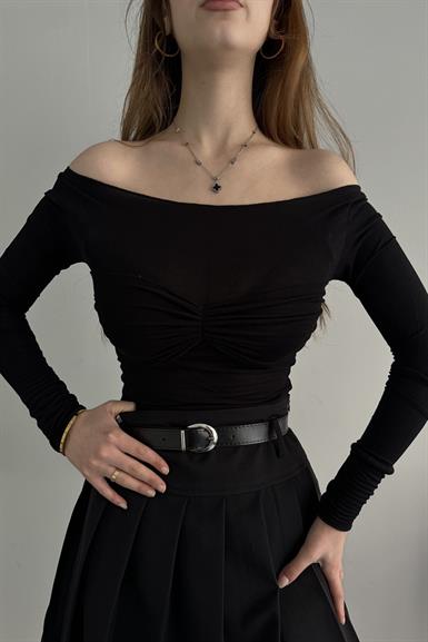 BÜZGÜ DETAYLI BLUZ