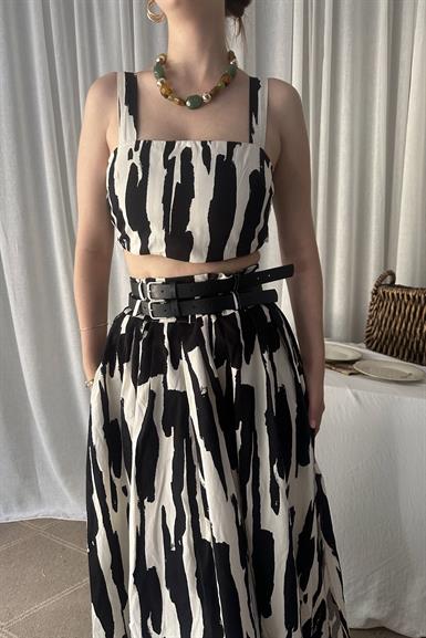 DESENLİ ASKILI CROP BLUZ