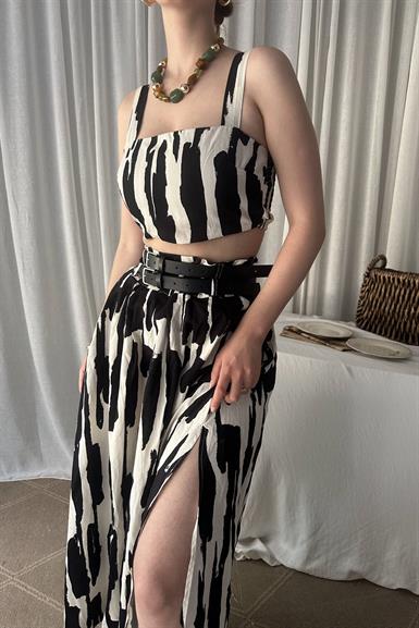 DESENLİ ASKILI CROP BLUZ
