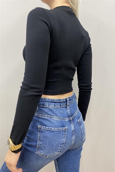 DİK YAKA CROP BLUZ