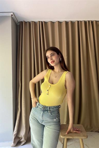 FİTİLLİ DÜĞME DETAYLŞI TRIKO BLUZ