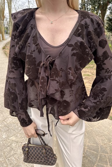 FLOK BASKILI İÇİ ATLETLİ BLUZ