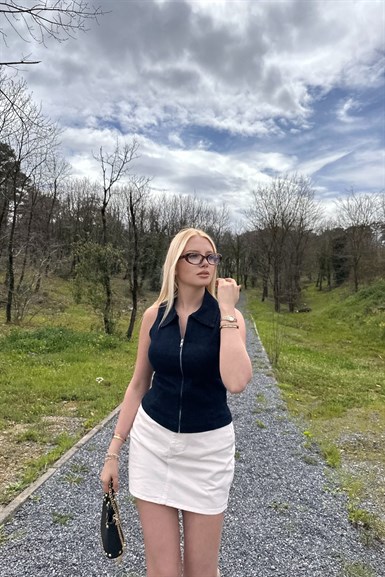 KOLSUZ FERMUAR DETAY KOT BLUZ