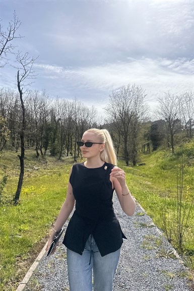 KRUVAZE DETAY BAĞCIKLI BLUZ