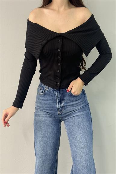 OMUZLARI AÇIK DÜĞMELİ TOP