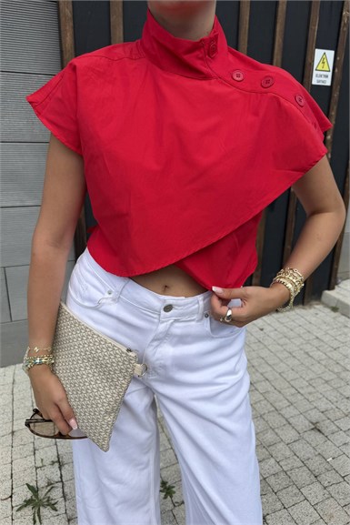 POPLİN CROP OMUZ DÜĞME DETAY BLUZ