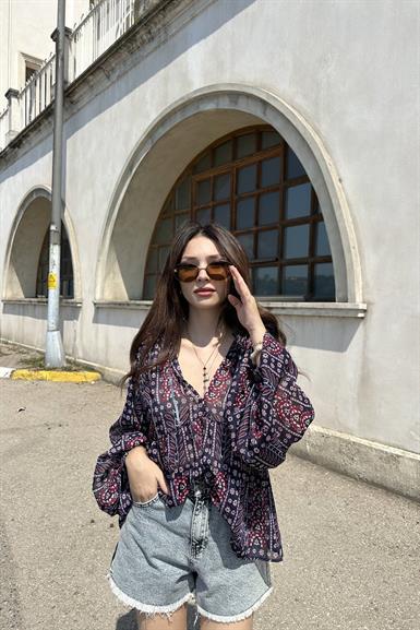 PUL AKSESUARLI DESENLİ ŞİFON BLUZ