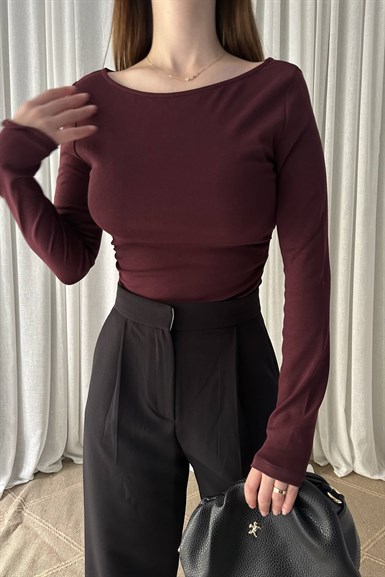 BÜZGÜLÜ KAYIK YAKA BLUZ
