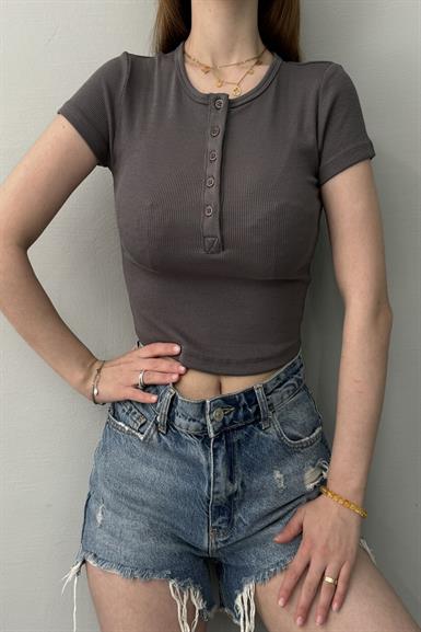 DÜĞMELİ CROP TOP