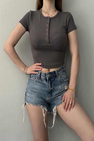 DÜĞMELİ CROP TOP