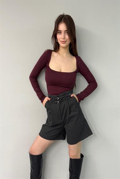 KARE YAKA UZUN KOLLU TOP