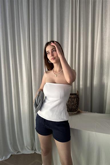 STRAPLEZ PEPLUM TOP
